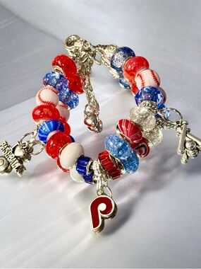 Philadelphia Phillies Beaded Charm Bracelet - MLB